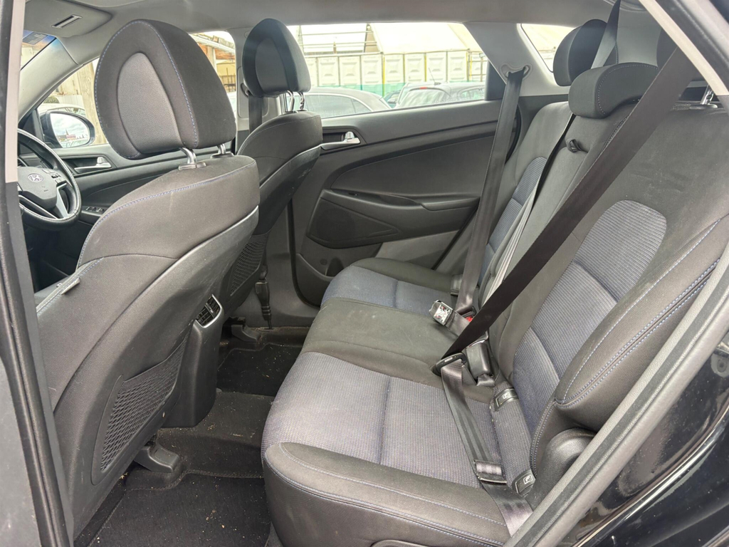 Hyundai Tucson Crdi Se Nav Blue Drive Beige #14
