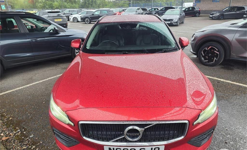 Volvo V60 2.0 D3 Momentum Plus Euro 6 Ss Red #4