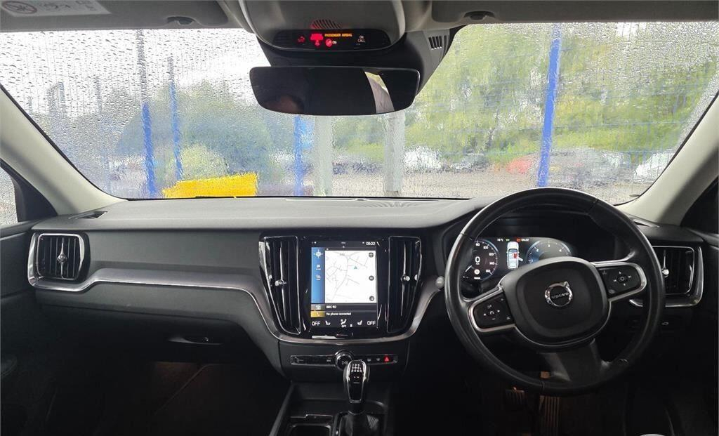 Volvo V60 2.0 T4 190 Momentum Plus Black #10
