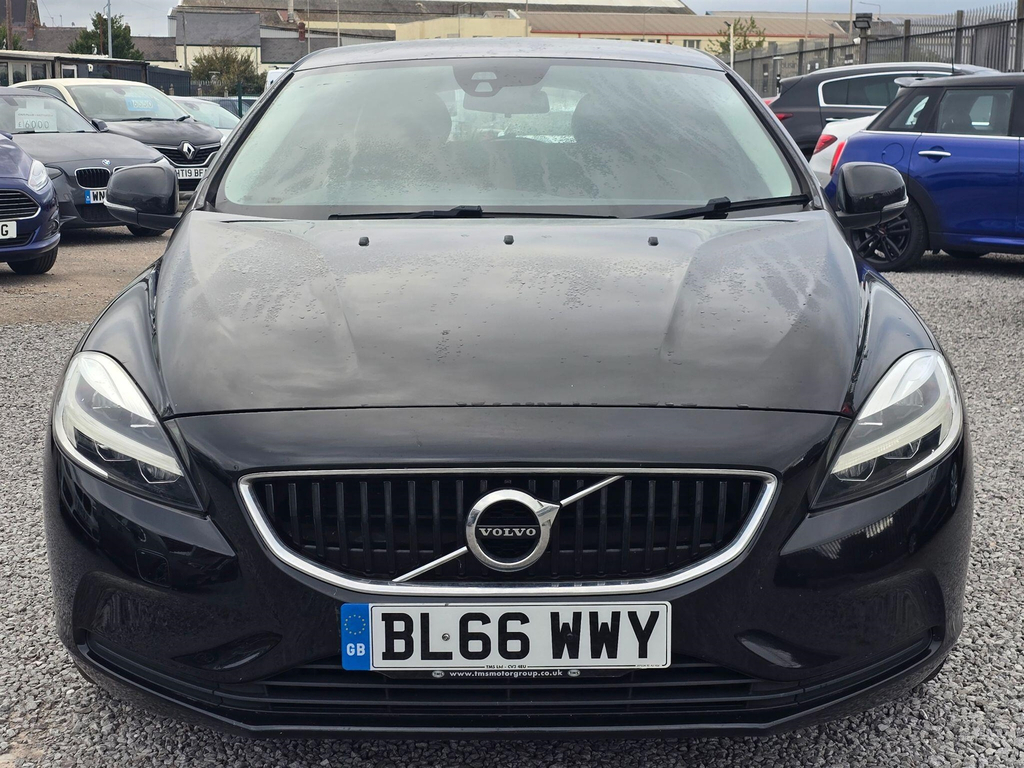 Volvo V40 2.0 D2 Momentum Nav Plus Euro 6 Ss Black #5
