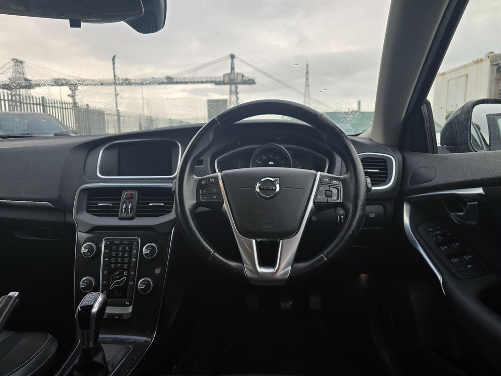 Volvo V40 2.0 D4 R-design Pro Euro 6 Ss Black #33