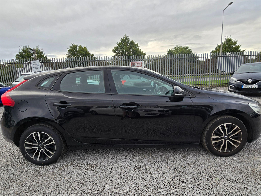 Volvo V40 2.0 D4 R-design Pro Euro 6 Ss Black #11