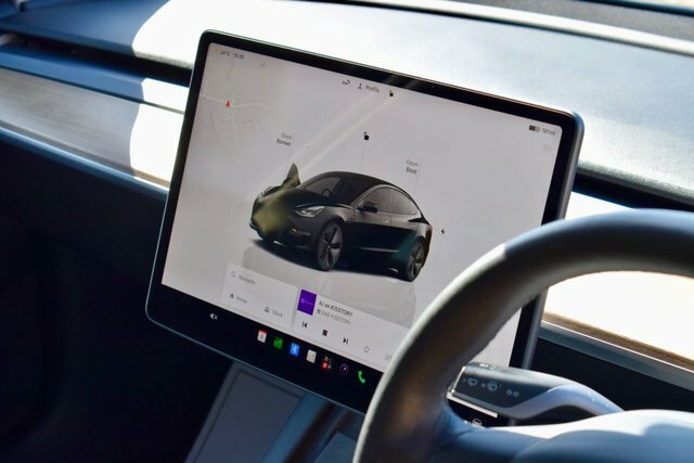 Tesla Model 3 2022 Dual Motor Long Range Saloon A White #21