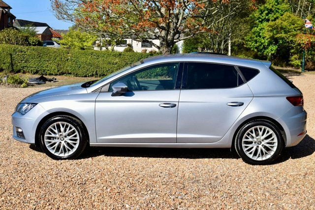 Seat Leon Tsi Se Dynamic Hatchback Silver #3