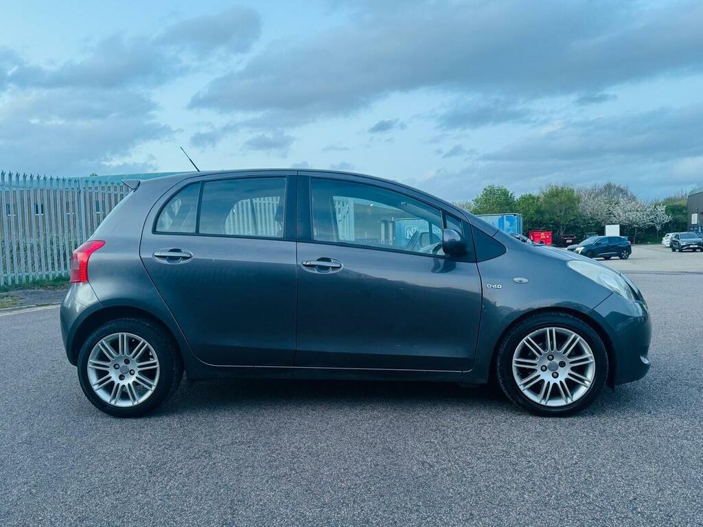 Toyota Yaris 1.4 D-4d Sr Grey #3