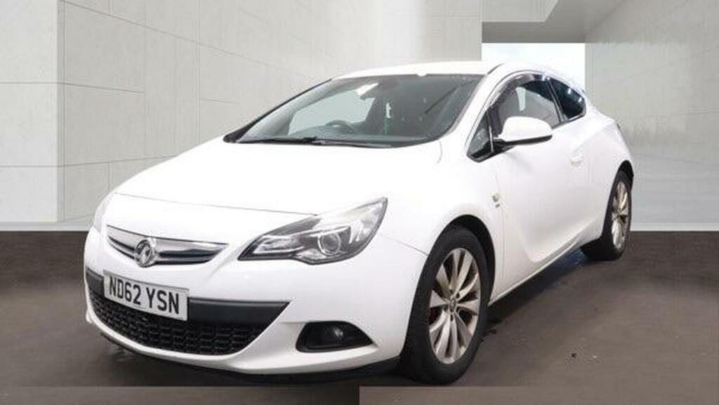 Vauxhall Astra GTC Coupe 1.4T 16V Sri Euro 5 Ss 201262 White #3