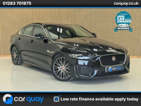 Jaguar XE 2.0 Xe R-dynamic Black