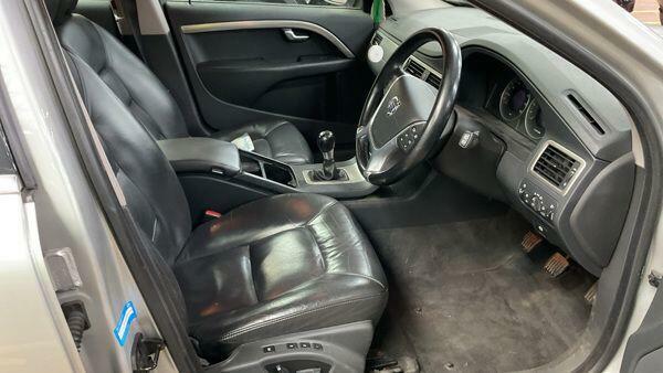 Volvo V70  Black #9