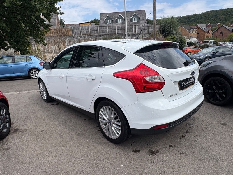 Ford Focus Zetec White #4