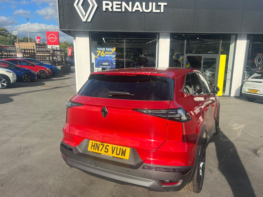 Renault Symbioz 1.8 E-tech Techno Esprit Alpine Suv Hyb HN75VUW Red #2