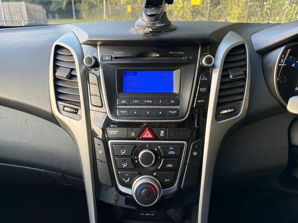 Hyundai I30 Active Blue Drive Silver #19