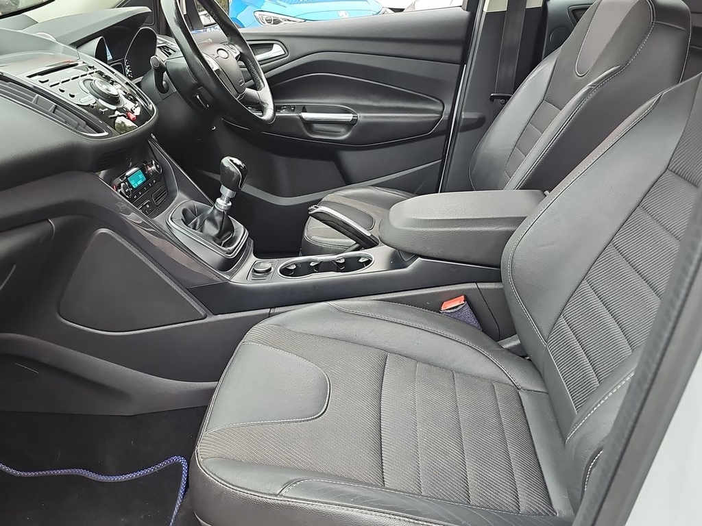 Ford Kuga 2.0 Tdci Titanium X Awd Euro 5 Black #21