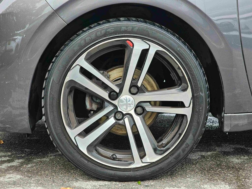 Peugeot 208 1.2 Puretech 82 Tech Edition Start Stop Black #9