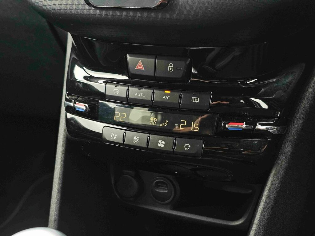 Peugeot 208 1.2 Puretech 82 Tech Edition Start Stop Black #22