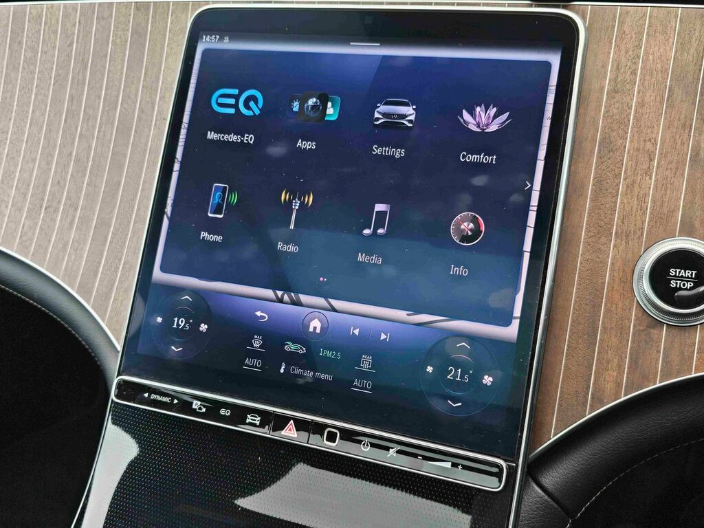 Mercedes-Benz EQS Amg Line Black #24