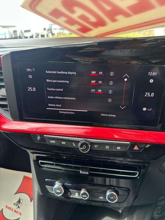 Vauxhall Mokka White #12