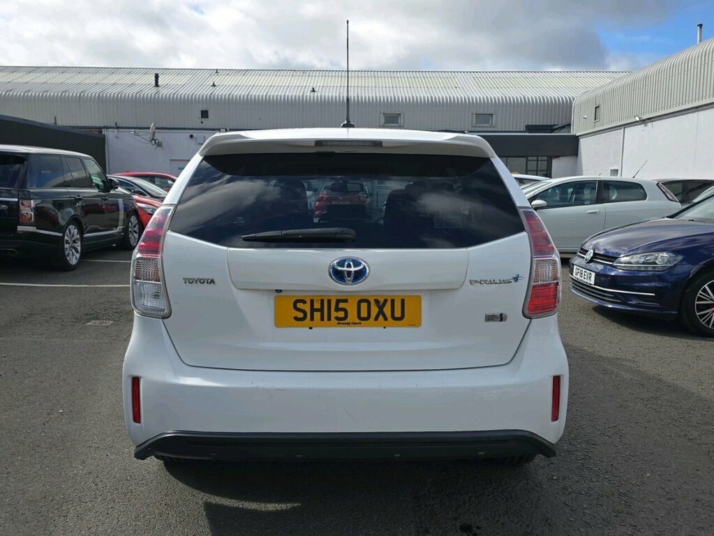 Toyota Prius+ 1.8L Excel White #6