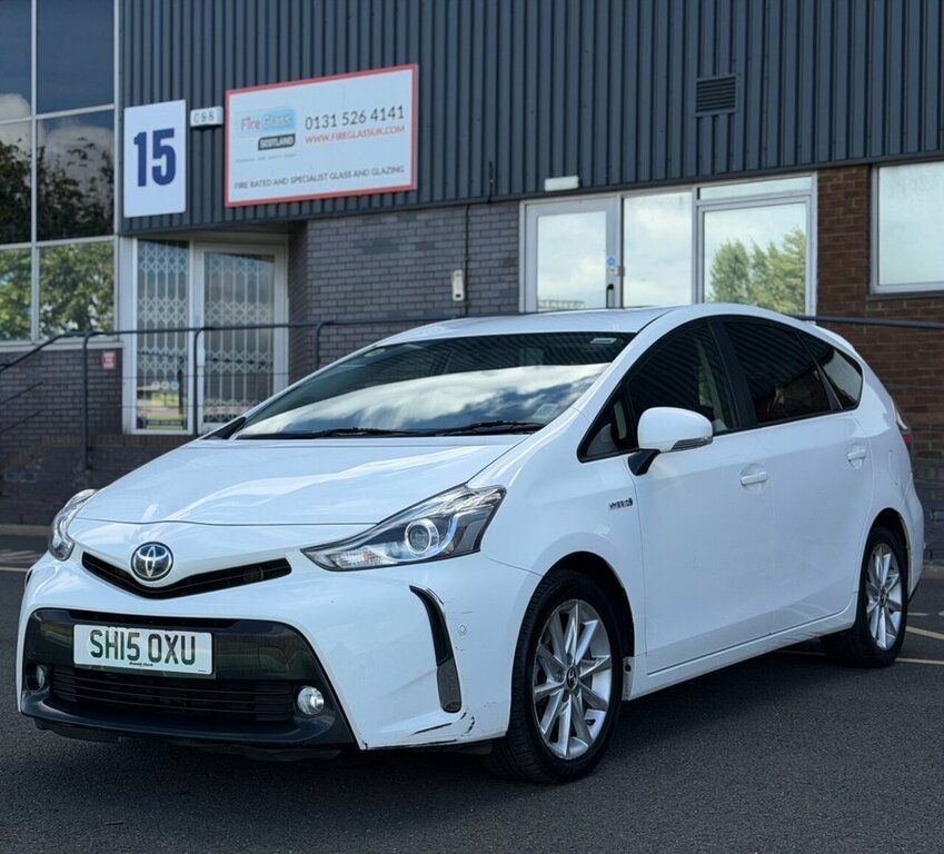 Toyota Prius+ 1.8L Excel White #2