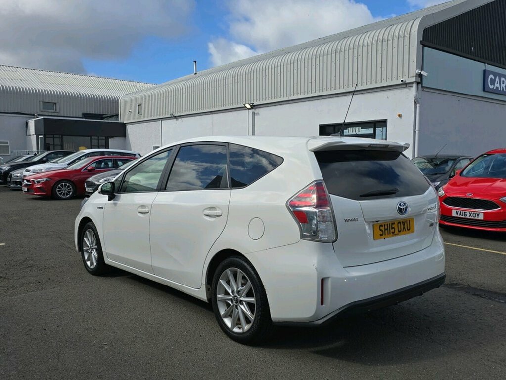 Toyota Prius+ 1.8L Excel White #5