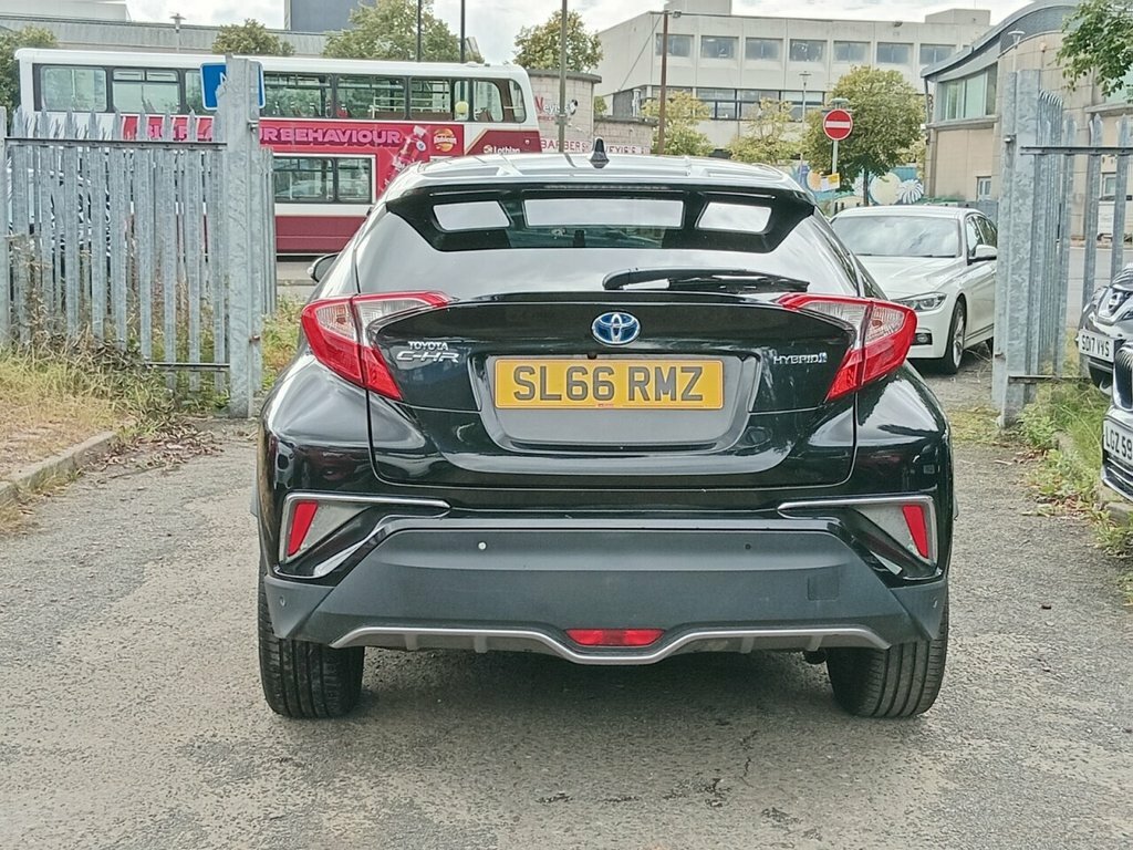 Toyota C-Hr Dynamic White #6