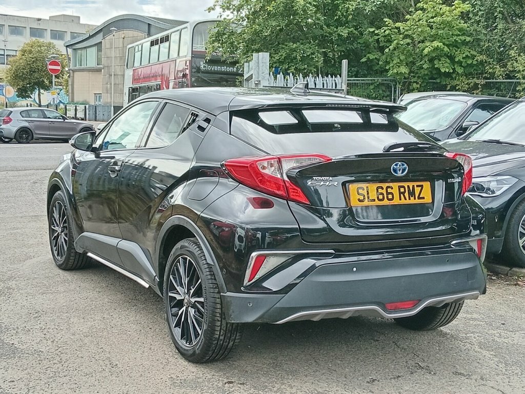 Toyota C-Hr Dynamic White #7
