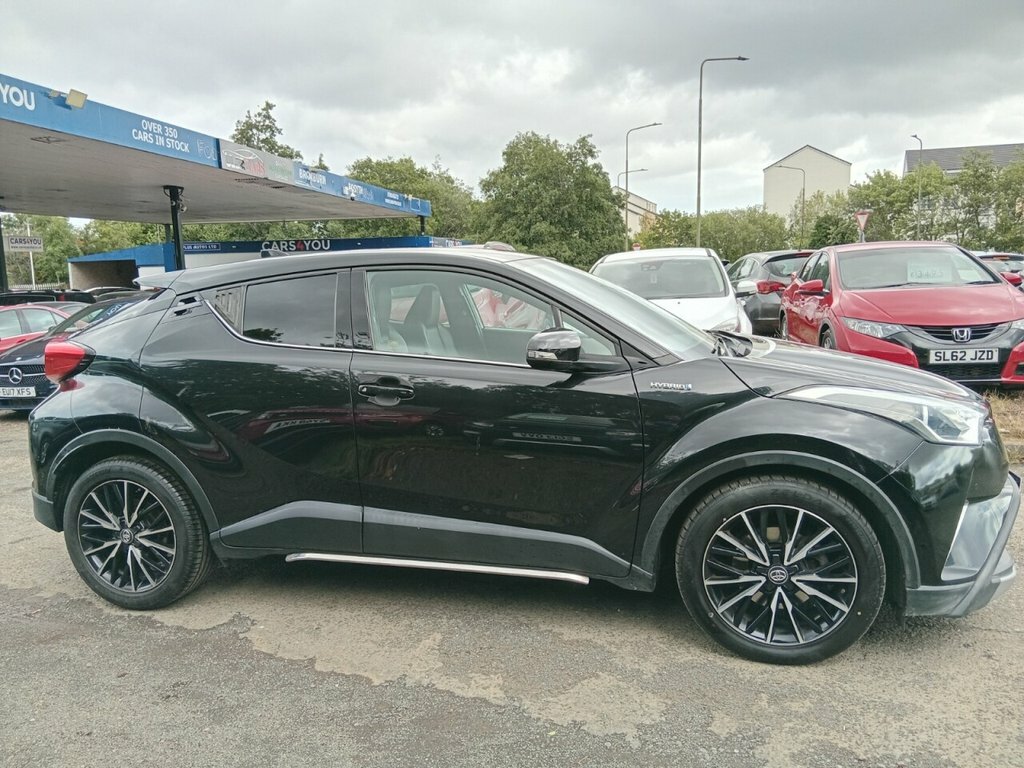 Toyota C-Hr Dynamic White #4
