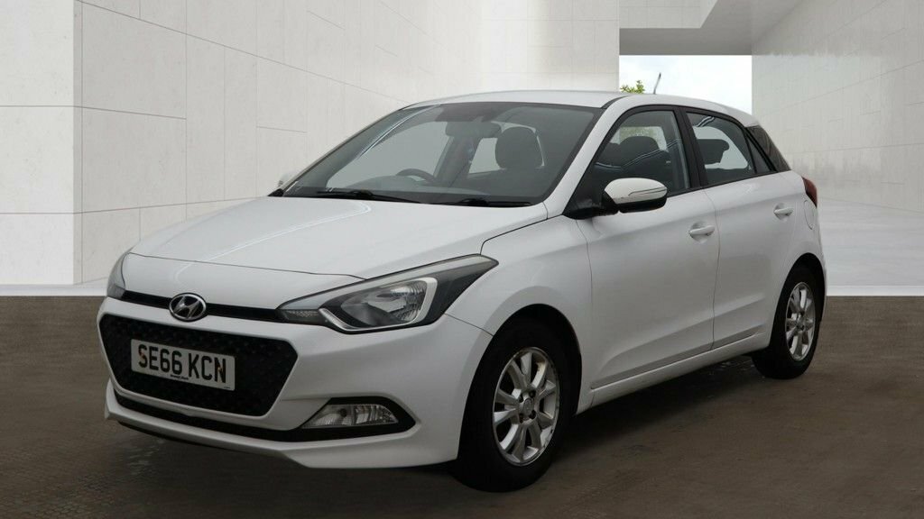 Hyundai I20 1.2L Se White #2