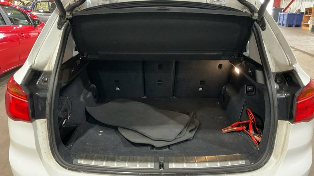 BMW X1 Xdrive 20D Xline Step White #9