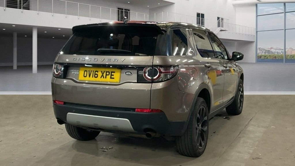 Land Rover Discovery Sport Td4 Se Tech White #4