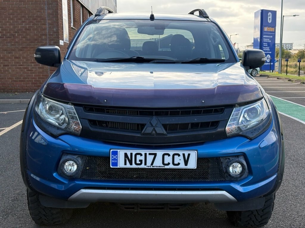 Mitsubishi L200 Pickup Blue #2