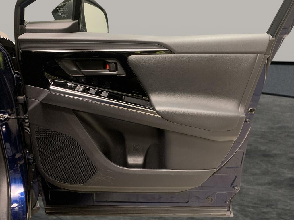 Toyota bZ4X Vision Silver #27
