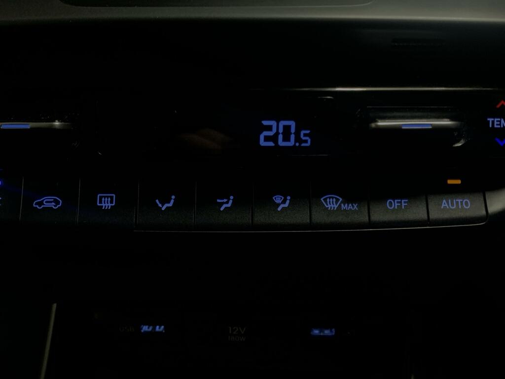 Hyundai Bayon Se Connect Black #28