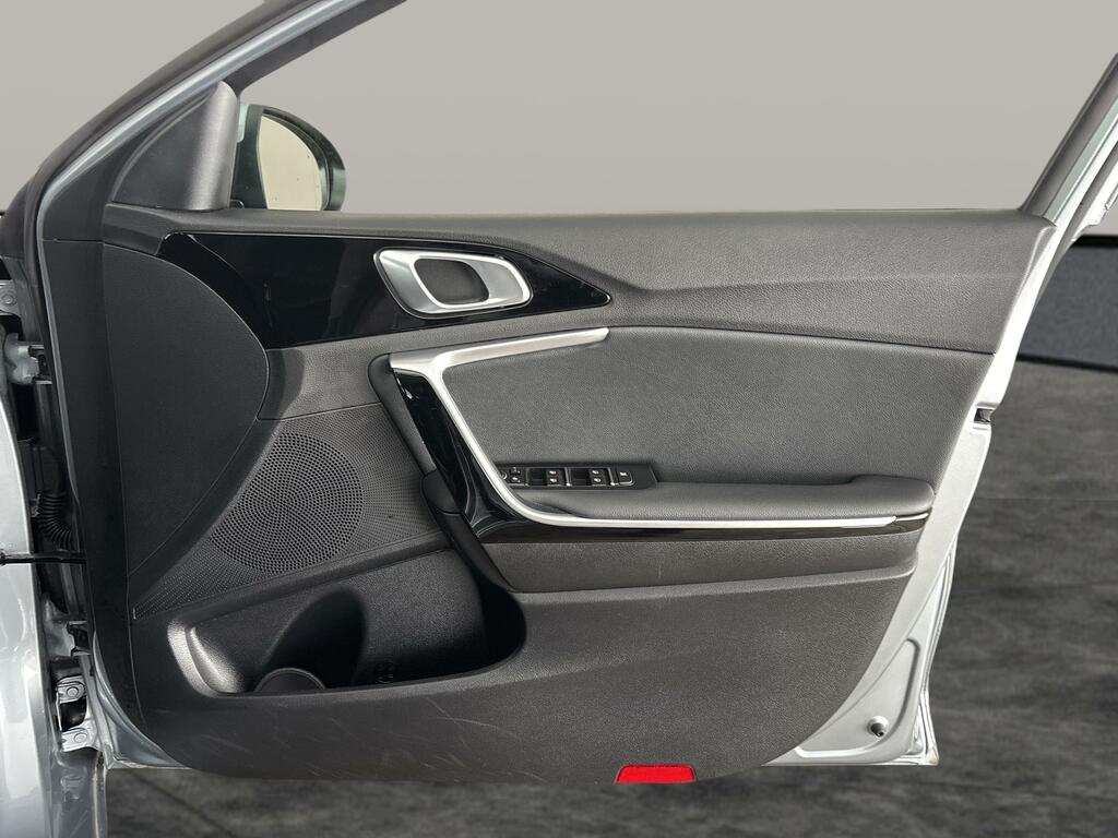 Kia Ceed 1.5 T-gdi Isg 3 White #19