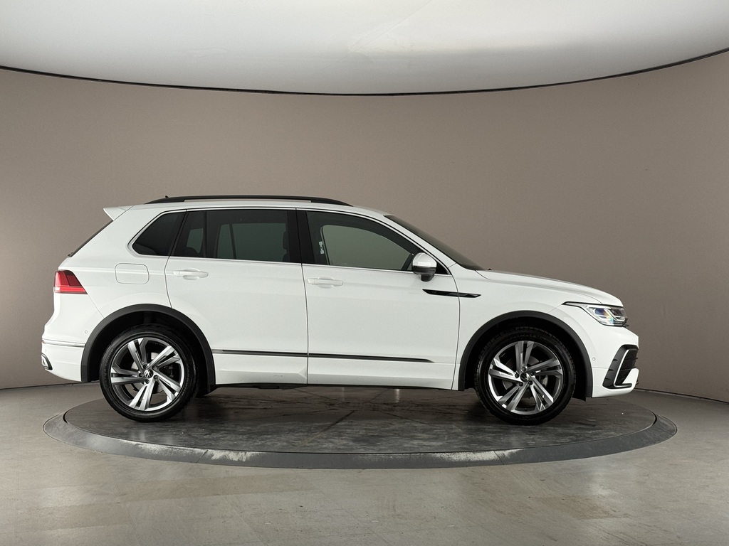 Volkswagen Tiguan R-line Edition 2.0 Tdi 150Ps Dsg Black #4
