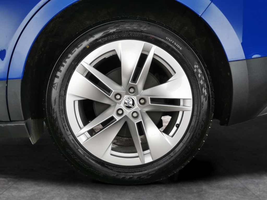 Skoda ENYAQ Crossover #9