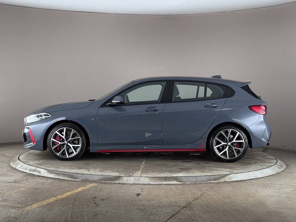 BMW 1 Series M135i Xdrive Step Black #8