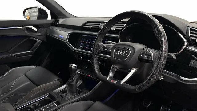 Audi Q3 2.0 Tdi 35 Edition 1 Suv Quattro Red #6