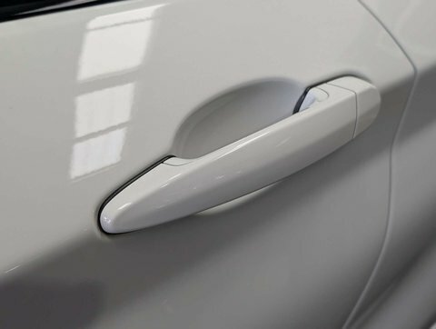 BMW 1 Series 3.0 M140i Hatchback White #6