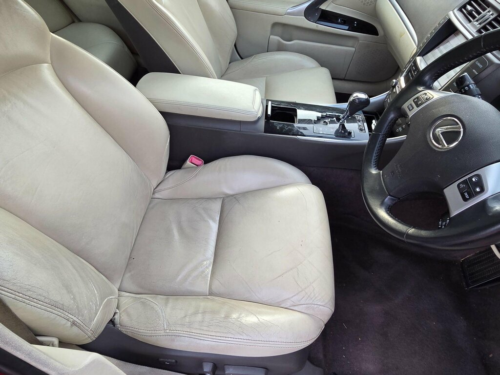 Lexus IS 2.5L Se-i Silver #17