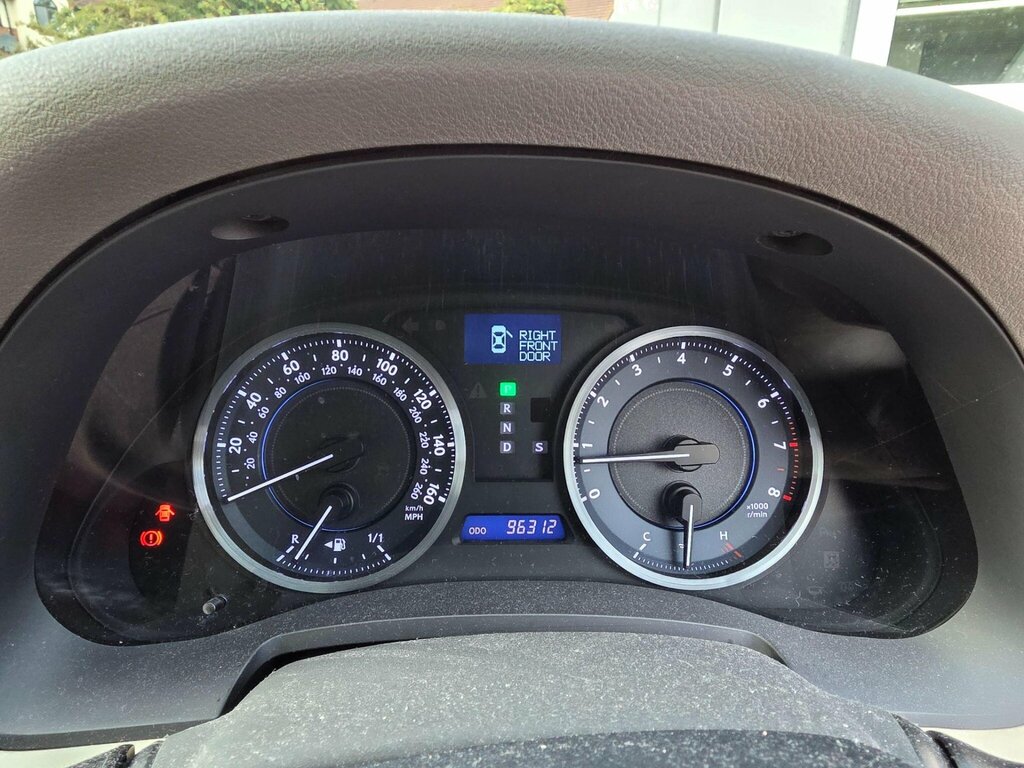 Lexus IS 2.5L Se-i Silver #9