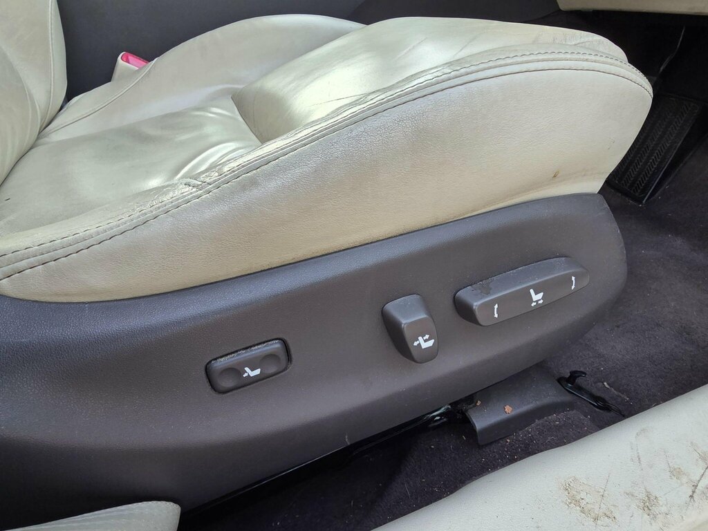 Lexus IS 2.5L Se-i Silver #7