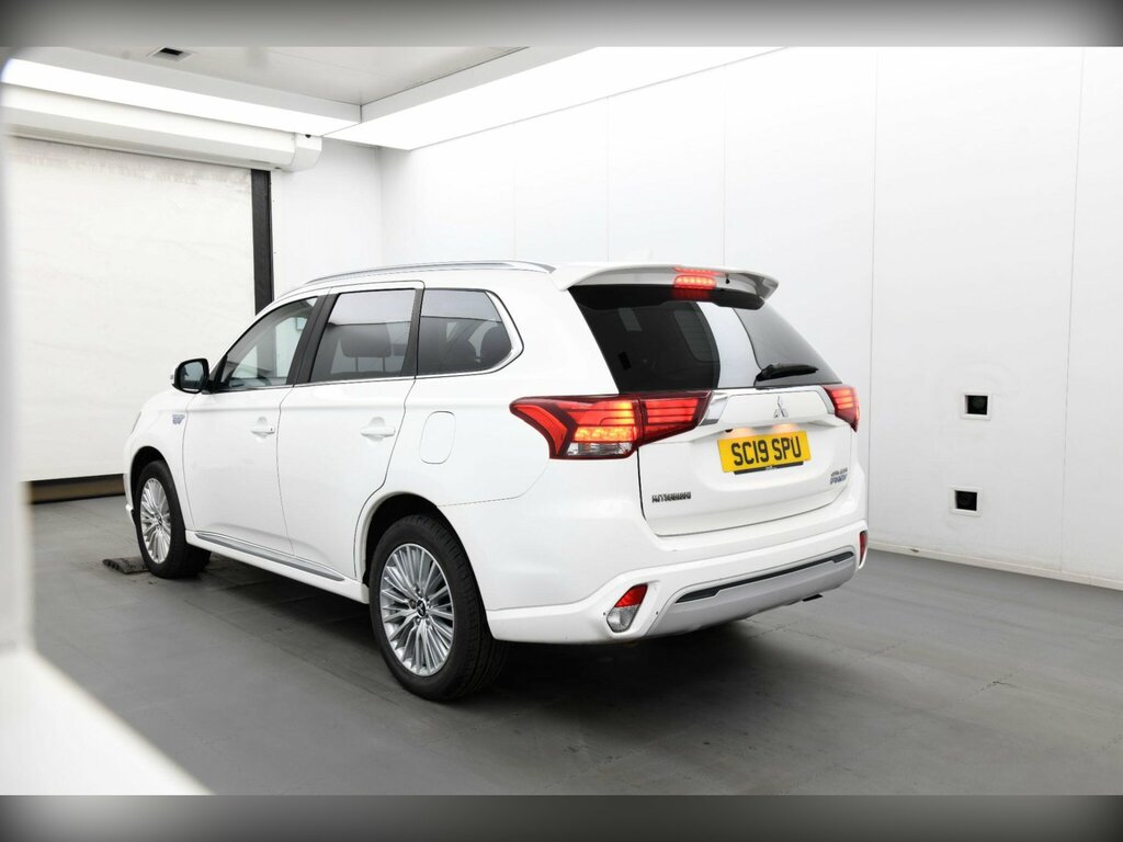 Mitsubishi Outlander 2.4H Twinmotor 13.8Kwh Juro Cvt 4Wd Euro 6 Ss 5 White #3