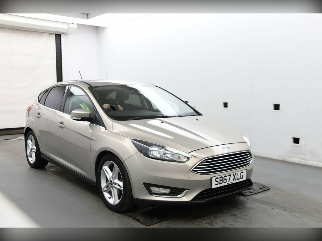 Ford Focus 1.0T Ecoboost Titanium Euro 6 Ss Silver