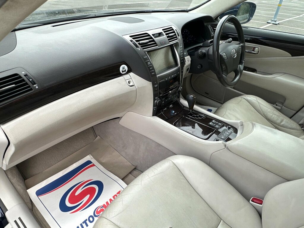 Lexus LS 5.0 600H V8 Cvt Silver #18