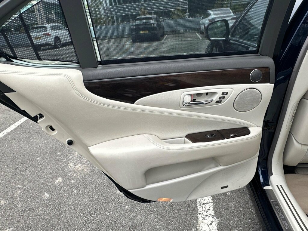 Lexus LS 5.0 600H V8 Cvt Silver #53