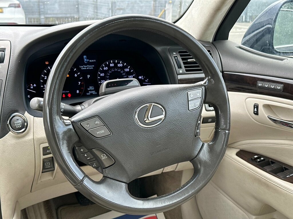 Lexus LS 5.0 600H V8 Cvt Silver #75