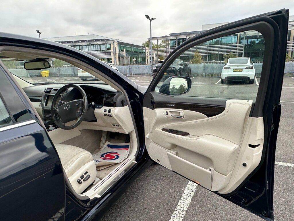 Lexus LS 5.0 600H V8 Cvt Silver #58