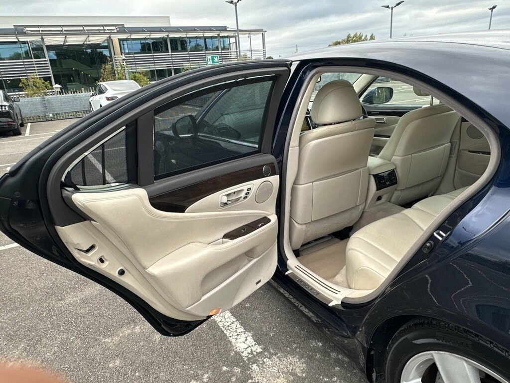 Lexus LS 5.0 600H V8 Cvt Silver #54