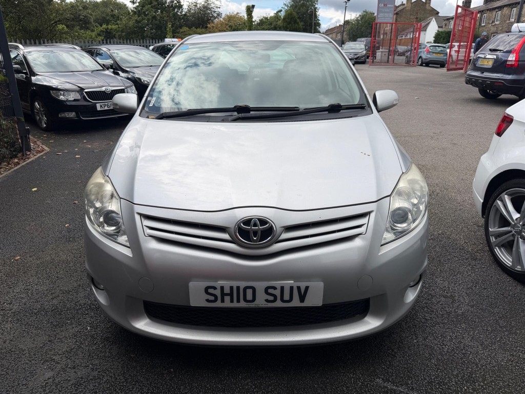 Toyota Auris 1.6 V-matic Tr #2