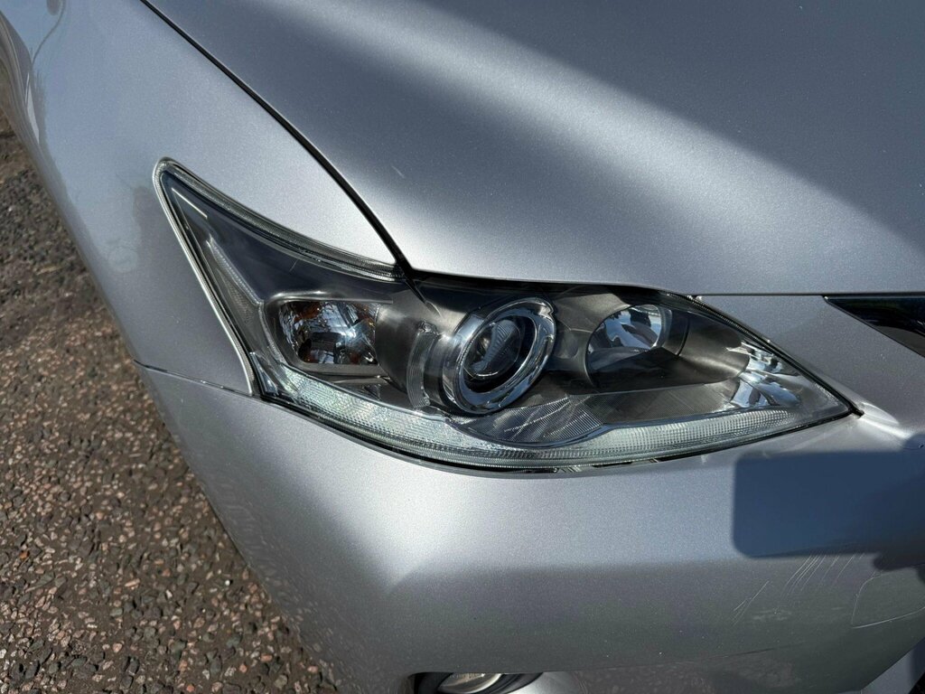 Lexus CT 200H Advance White #17
